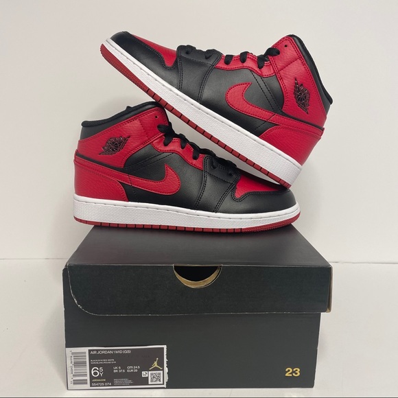 Jordan Shoes - Nike Air Jordan 1 Retro Mid Banned Bred NEW